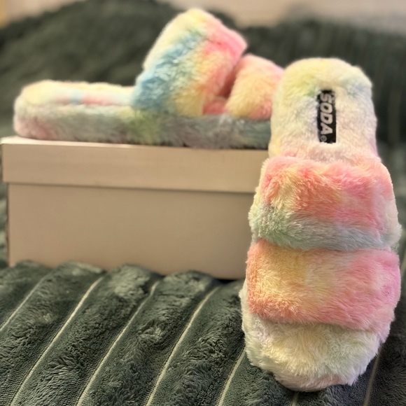 Soda Pastel Fuzzy Slippers - Picture 1 of 5